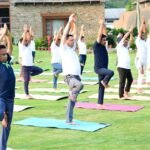 योग को बनाएं जीवन का हिस्सा, मुख्यमंत्री धामी ने अधिकारियों-कर्मचारियों संग किया अभ्यास