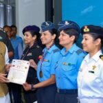 पहली त्रि-सेवा पूर्ण महिला समुद्री यात्रा अभियान की सफलता पर आईएएसवी ‘त्रिवेणी’ के दल का सम्मान