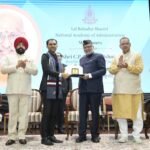 उपराष्ट्रपति ने मसूरी में IAS प्रशिक्षु अधिकारियों को किया संबोधित