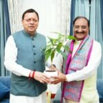 मुख्यमंत्री धामी से पूर्व केंद्रीय मंत्री डॉ. रमेश पोखरियाल ‘निशंक’ ने की शिष्टाचार भेंट